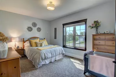 4634 S Oakwood Hills Parkway, Eau Claire, WI 54701 - Photo 17