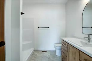 4160 LaSalle St, Eau Claire, WI 54703 - Photo 21