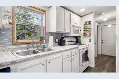 206 Mead Street, Eau Claire, WI 54703 - Photo 5