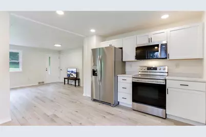 1435 McKinley Road, Eau Claire, WI 54703 - Photo 7