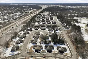 2873 Fairway Dr, Altoona, WI 54720 - Photo 7