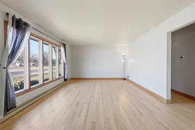 321 W Tyler Avenue, Eau Claire, WI 54701 - Photo 5