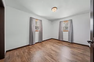 3019 Deerfield Dr, Eau Claire, WI 54703 - Photo 15