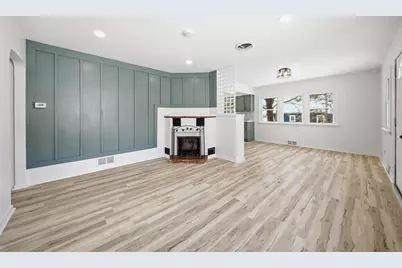 827 Truax Boulevard, Eau Claire, WI 54703 - Photo 9