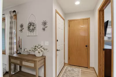 921 W Spruce Street, Chippewa Falls, WI 54729 - Photo 31