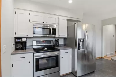 921 W Spruce Street, Chippewa Falls, WI 54729 - Photo 11