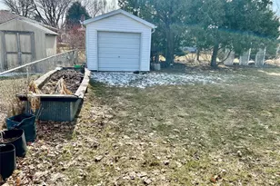 1027 Bradley Ave, Eau Claire, WI 54701 - Photo 35