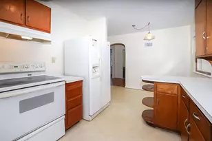 1131 Barron St, Eau Claire, WI 54703 - Photo 3