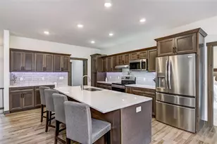 4604 Village Terrace Ct, Eau Claire, WI 54702 - Photo 5