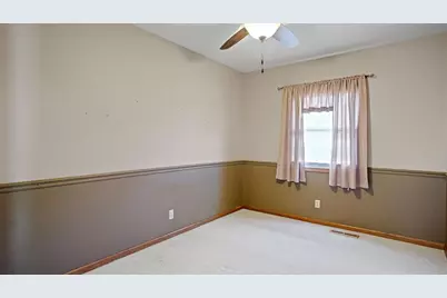 2858 Milton Road, Eau Claire, WI 54701 - Photo 21