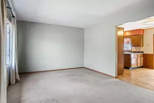 2858 Milton Rd, Eau Claire, WI 54701 - Photo 3