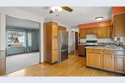 2858 Milton Road, Eau Claire, WI 54701 - Photo 7