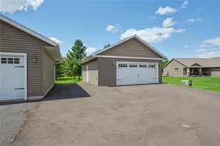 6860 Willow Creek Rd, Eau Claire, WI 54701 - Photo 3