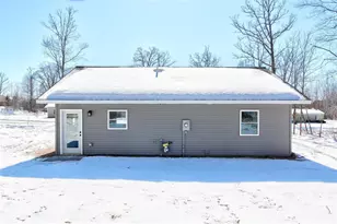 1520 Woodland St, Spooner, WI 54801 - Photo 23