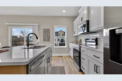 2302 1st Street, Eau Claire, WI 54703 - Photo 9