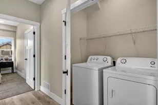 2302 1st St, Eau Claire, WI 54703 - Photo 21