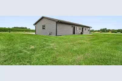 512 S Wilson Street, Thorp, WI 54771 - Photo 5