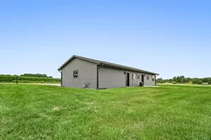 519 W Maple St, Thorp, WI 54771 - Photo 5
