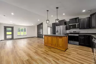512 S Wilson St, Thorp, WI 54771 - Photo 5