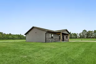 519 W Maple St, Thorp, WI 54771 - Photo 13