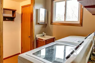 1352 Van Buren St, Black River Falls, WI 54615 - Photo 35