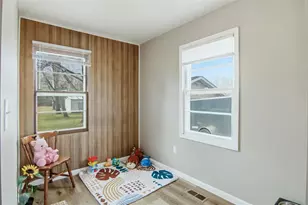 726 Herbert St, Chippewa Falls, WI 54729 - Photo 13