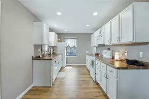 726 Herbert St, Chippewa Falls, WI 54729 - Photo 7