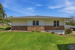 926 Tainter St, Menomonie, WI 54751 - Photo 29
