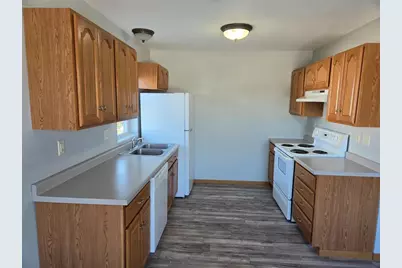 309-311 E Cowles Street #2, Alma Center, WI 54611 - Photo 5