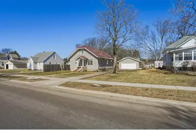 712 W Elm Street, Chippewa Falls, WI 54729 - Photo 3
