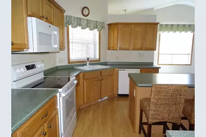 4525 E Hamilton Avenue #28, Eau Claire, WI 54701 - Photo 9