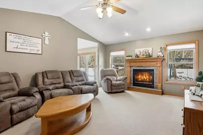 406 Thompson Street, Bloomer, WI 54724 - Photo 9