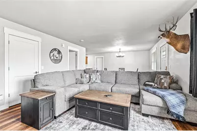 2100 W 26th Avenue, Bloomer, WI 54724 - Photo 5