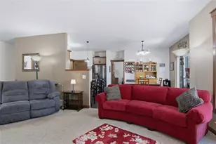 3442 Creek Ridge Dr, Eau Claire, WI 54703 - Photo 7