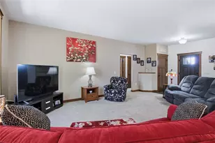 3442 Creek Ridge Dr, Eau Claire, WI 54703 - Photo 5