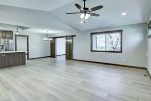 703 Sequoia Dr, Altoona, WI 54720 - Photo 7