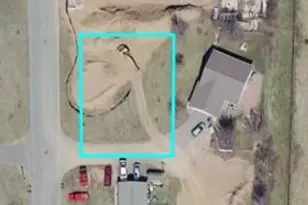 917 Clayton St, Cameron, WI 54822 - Photo 3