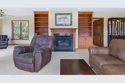 2528 E Princeton Avenue, Eau Claire, WI 54703 - Photo 13