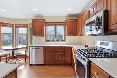 2528 E Princeton Avenue, Eau Claire, WI 54703 - Photo 9