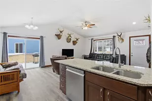 151 Fairview Ct, Menomonie, WI 54751 - Photo 17