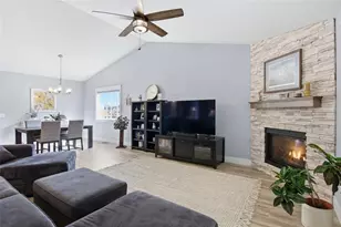 4974 Field Crest Ln, Eau Claire, WI 54701 - Photo 3