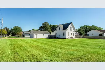 3241 Starr Avenue, Eau Claire, WI 54703 - Photo 3