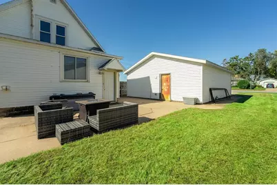 3241 Starr Avenue, Eau Claire, WI 54703 - Photo 5