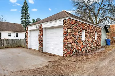 610 Oak Street, Spooner, WI 54801 - Photo 7