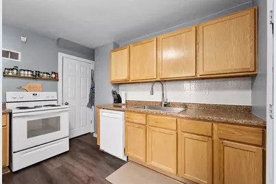 2006/2008 Keith Street #6 &amp; #8, Eau Claire, WI 54701 - Photo 11