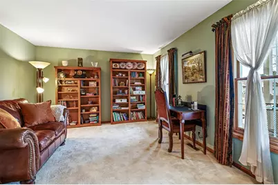 318 Paris Place, Eau Claire, WI 54703 - Photo 13