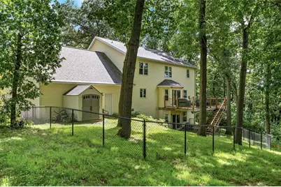 318 Paris Place, Eau Claire, WI 54703 - Photo 9