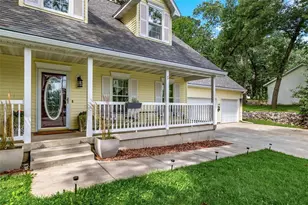 318 Paris Pl, Eau Claire, WI 54703 - Photo 3