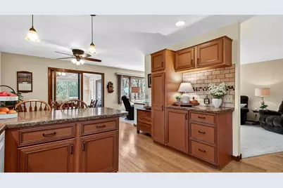 3065 Davis Drive, Eau Claire, WI 54701 - Photo 3
