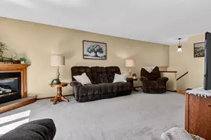 3065 Davis Dr, Eau Claire, WI 54701 - Photo 9